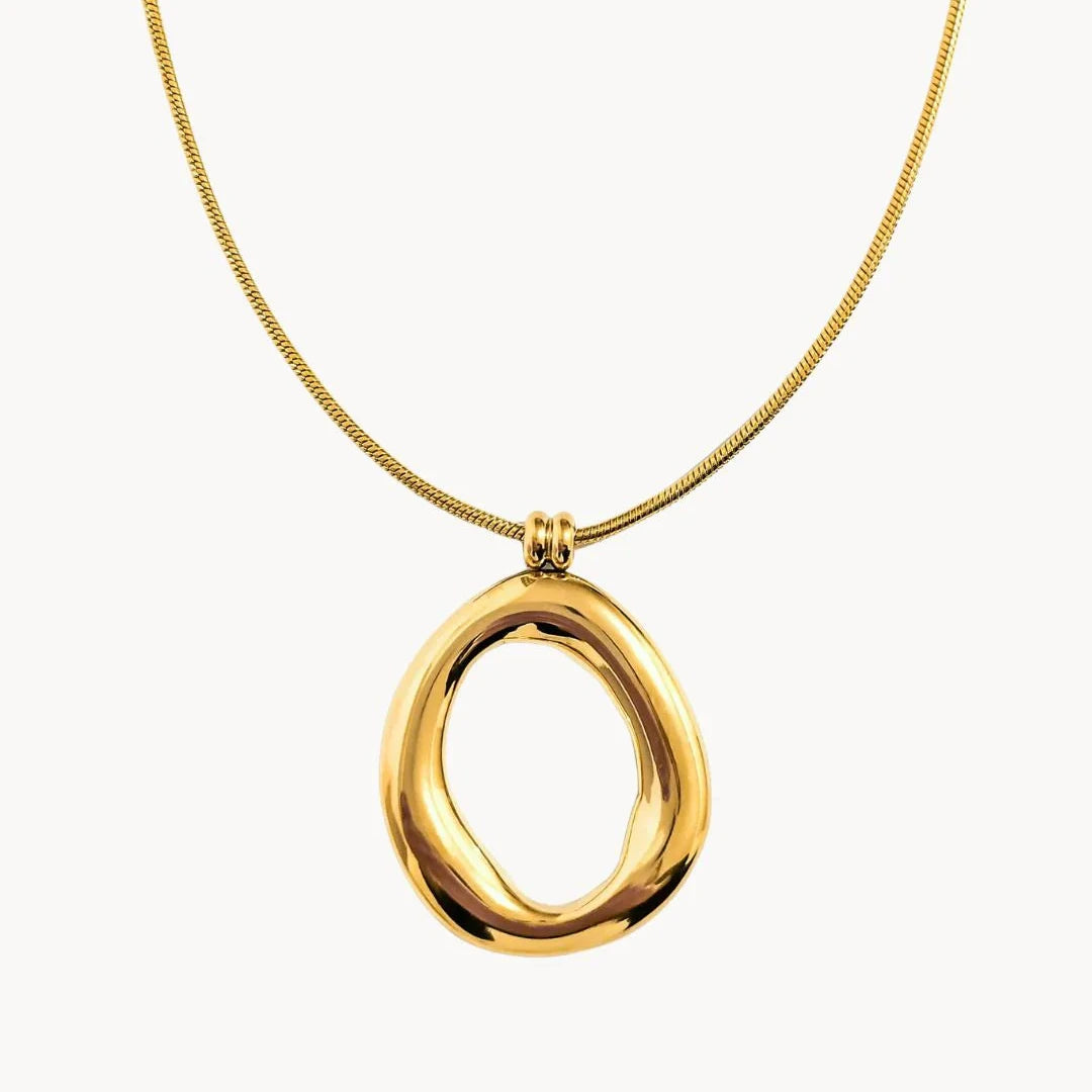 Noémie Pendant Necklace