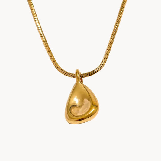 Elodie Pendant Necklace